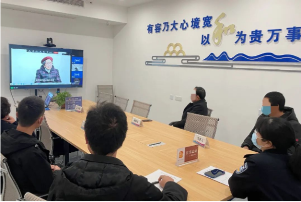 诚信奶奶为“诚信履行”代言写入最高法院工作报告